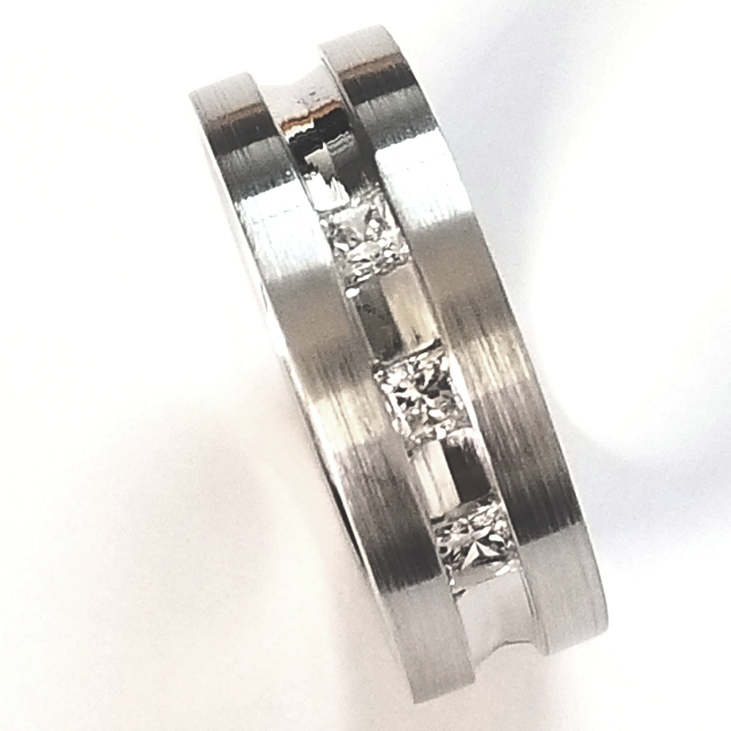 3 Stone Diamond Ring Band