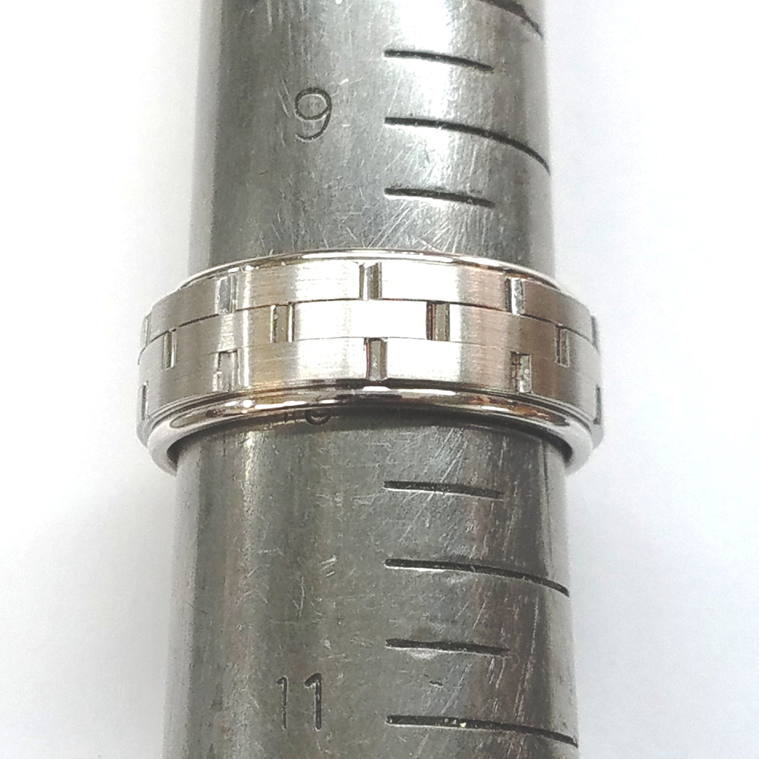 Brick Pattern Ring Band
